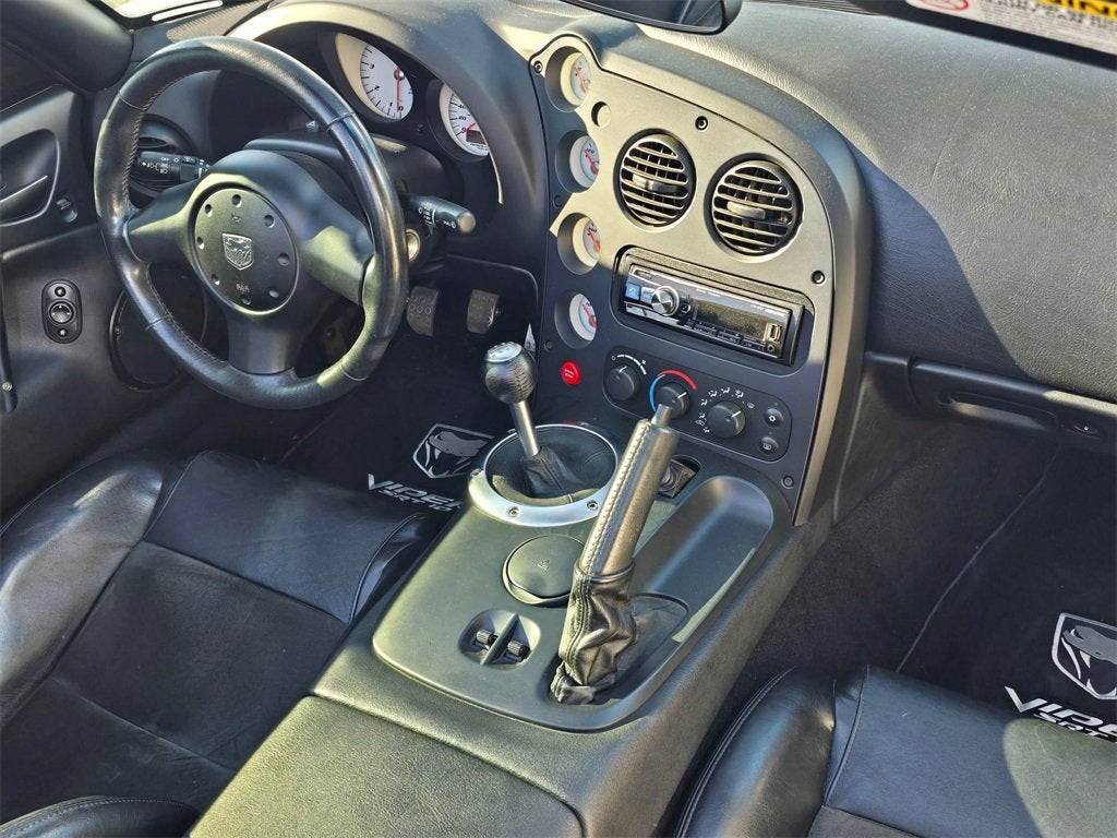 2004 Dodge Viper SRT10