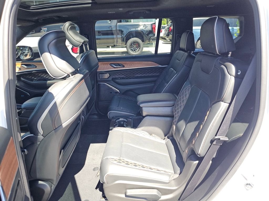 2025 Jeep Grand Cherokee L Summit Reserve