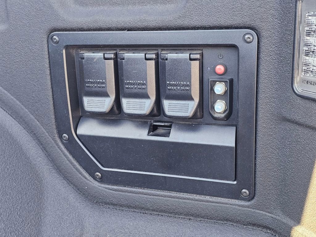 2025 Chevrolet Silverado EV RST - Max Range