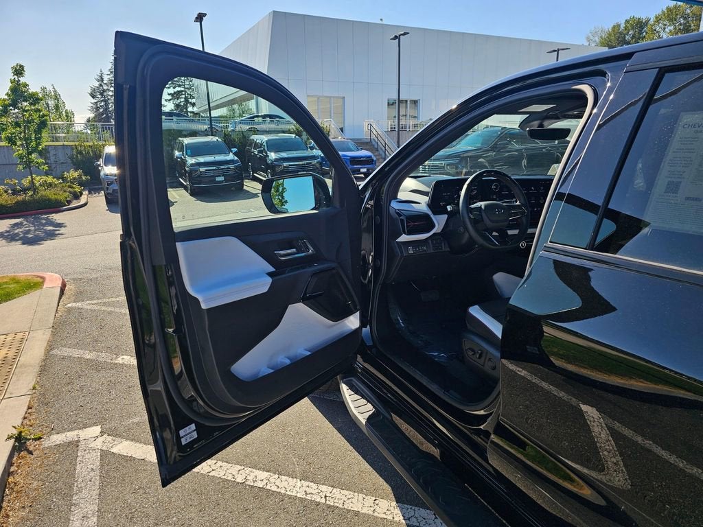2025 Chevrolet Silverado EV RST - Max Range