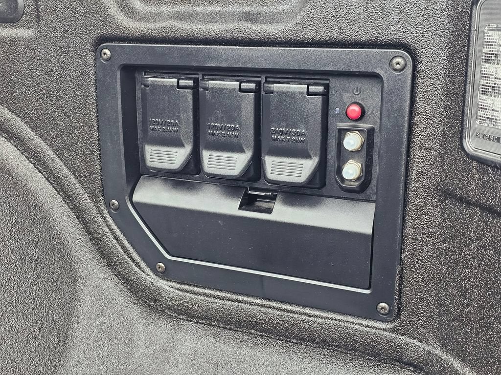 2025 Chevrolet Silverado EV RST - Max Range