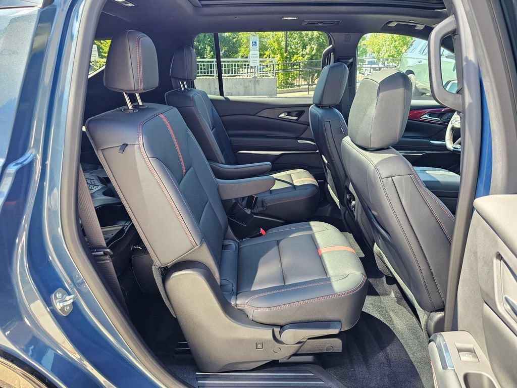 2025 Chevrolet Traverse RS