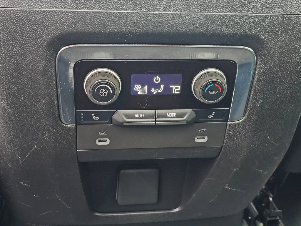 2022 Chevrolet Suburban High Country