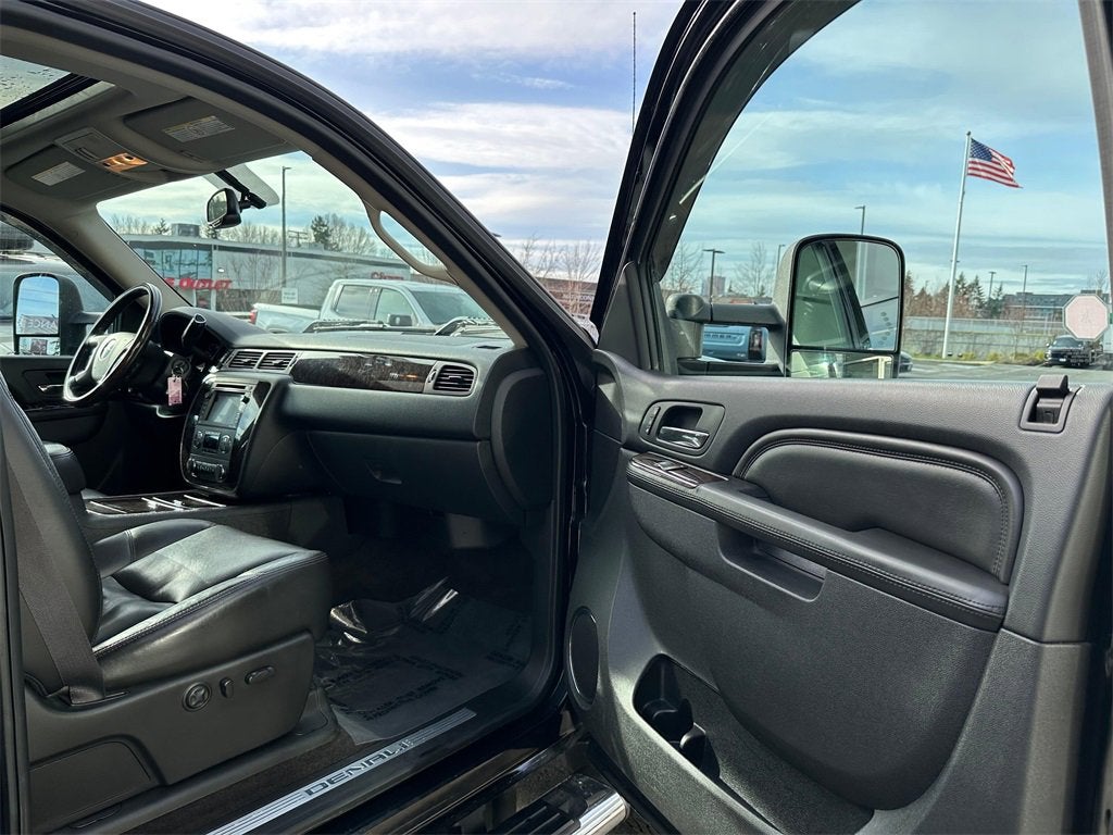 2011 GMC Sierra 3500 HD SRW Denali