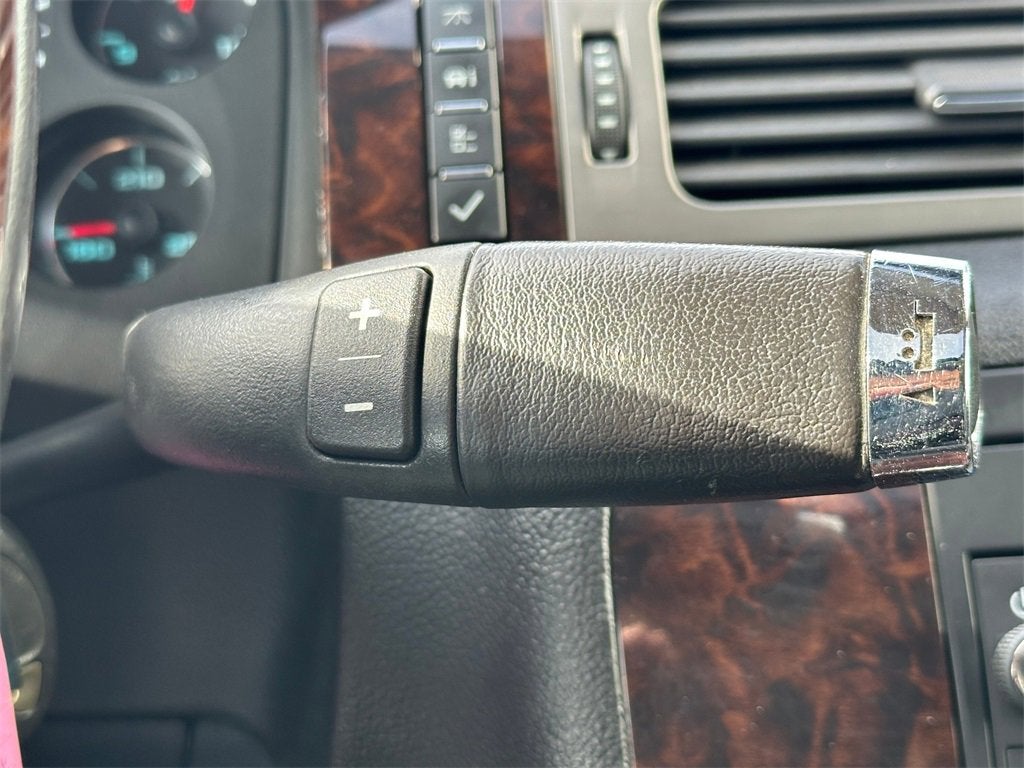 2011 GMC Sierra 3500 HD SRW Denali