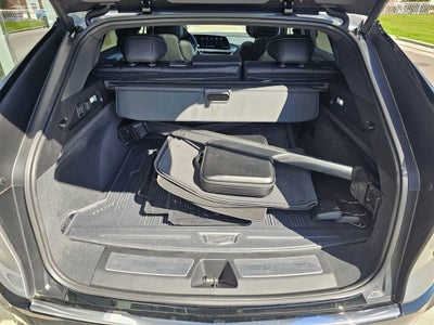 2025 Cadillac LYRIQ Luxury 2