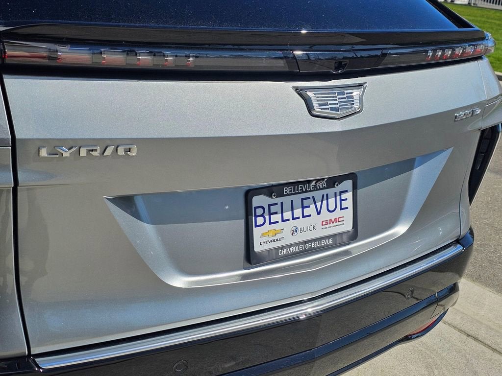 2025 Cadillac LYRIQ Luxury 2