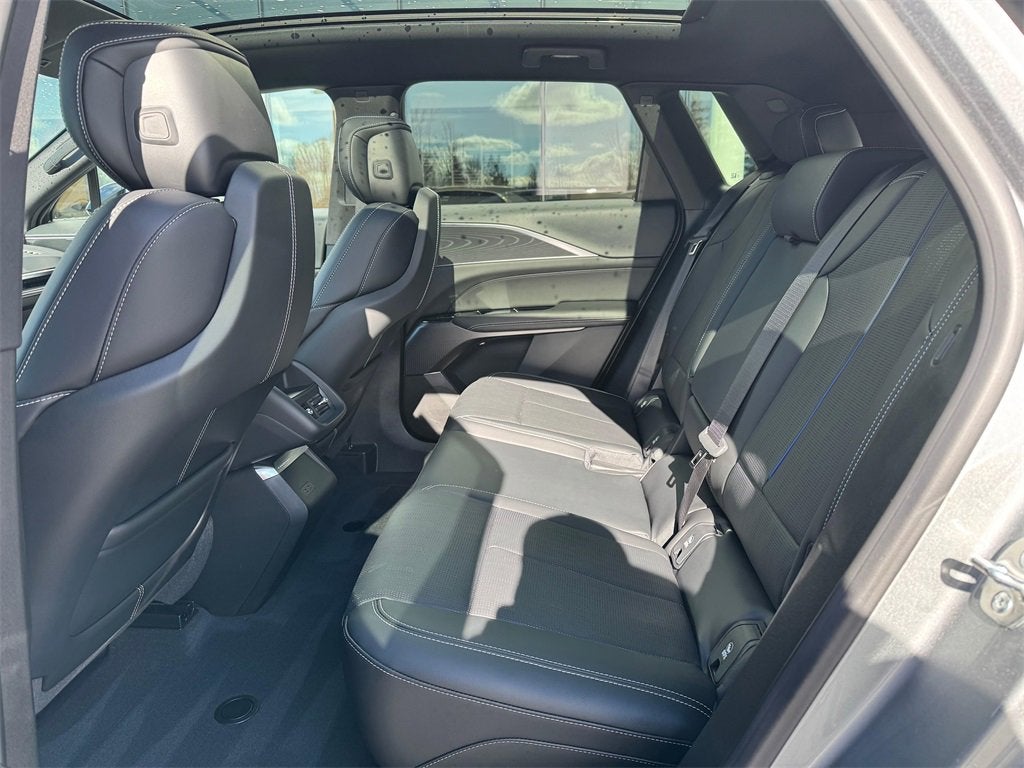 2025 Cadillac LYRIQ Sport 1