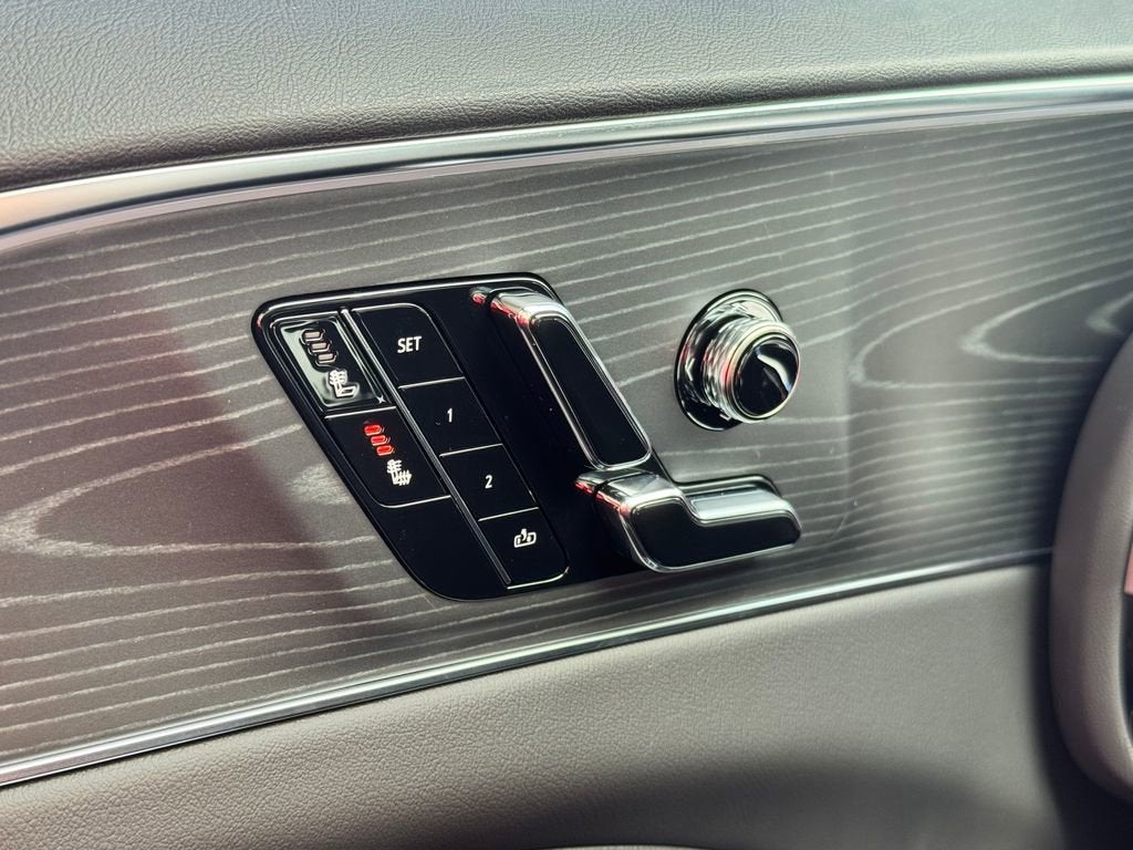 2025 Cadillac LYRIQ Sport 1