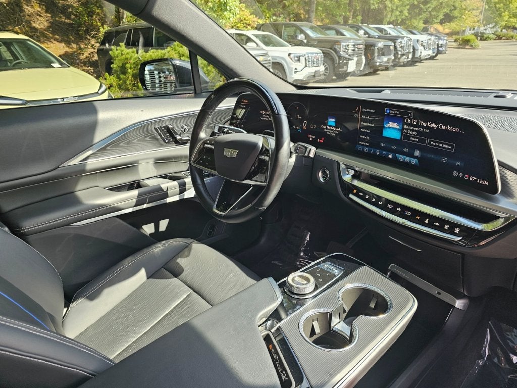 2024 Cadillac LYRIQ Sport 2