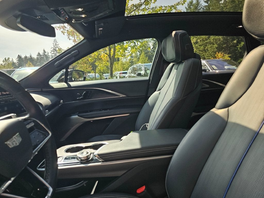2024 Cadillac LYRIQ Sport 2