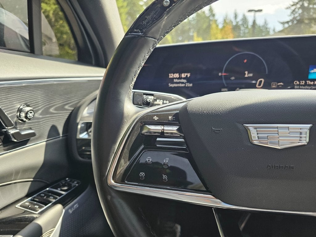 2024 Cadillac LYRIQ Sport 2
