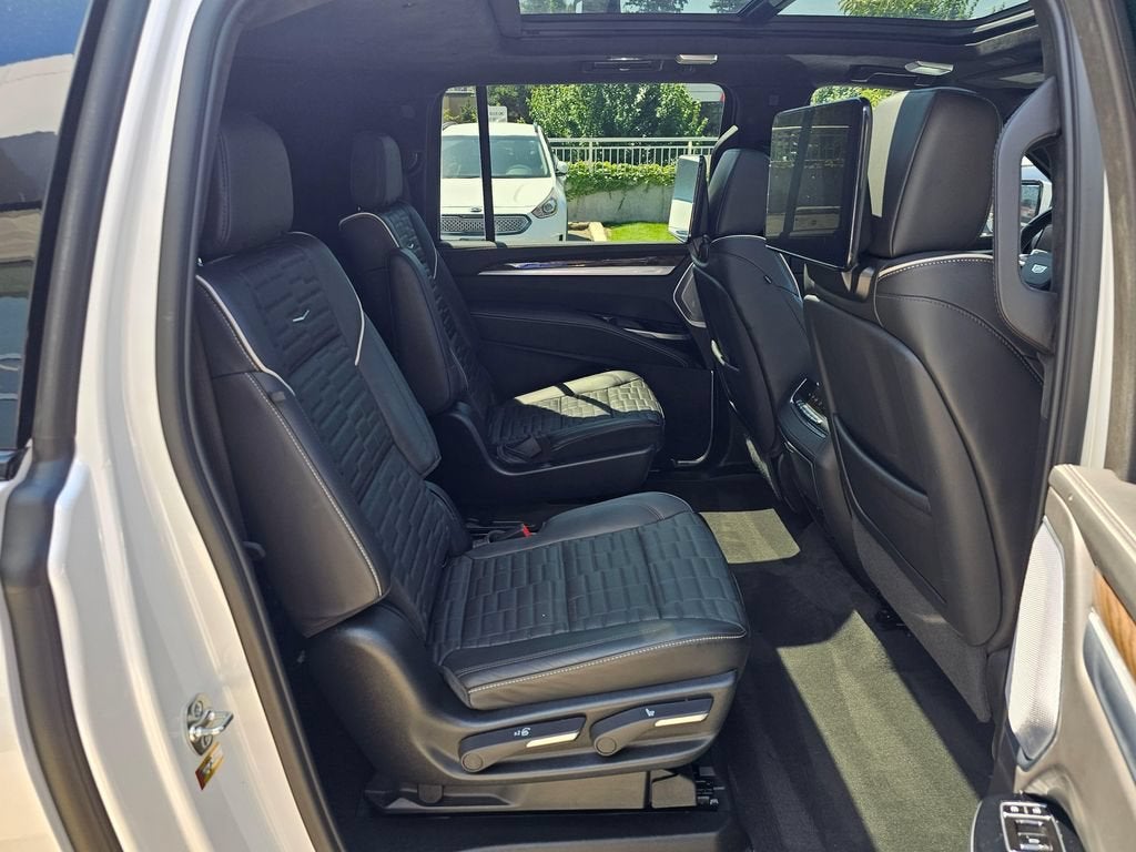 2025 Cadillac Escalade ESV Sport Platinum
