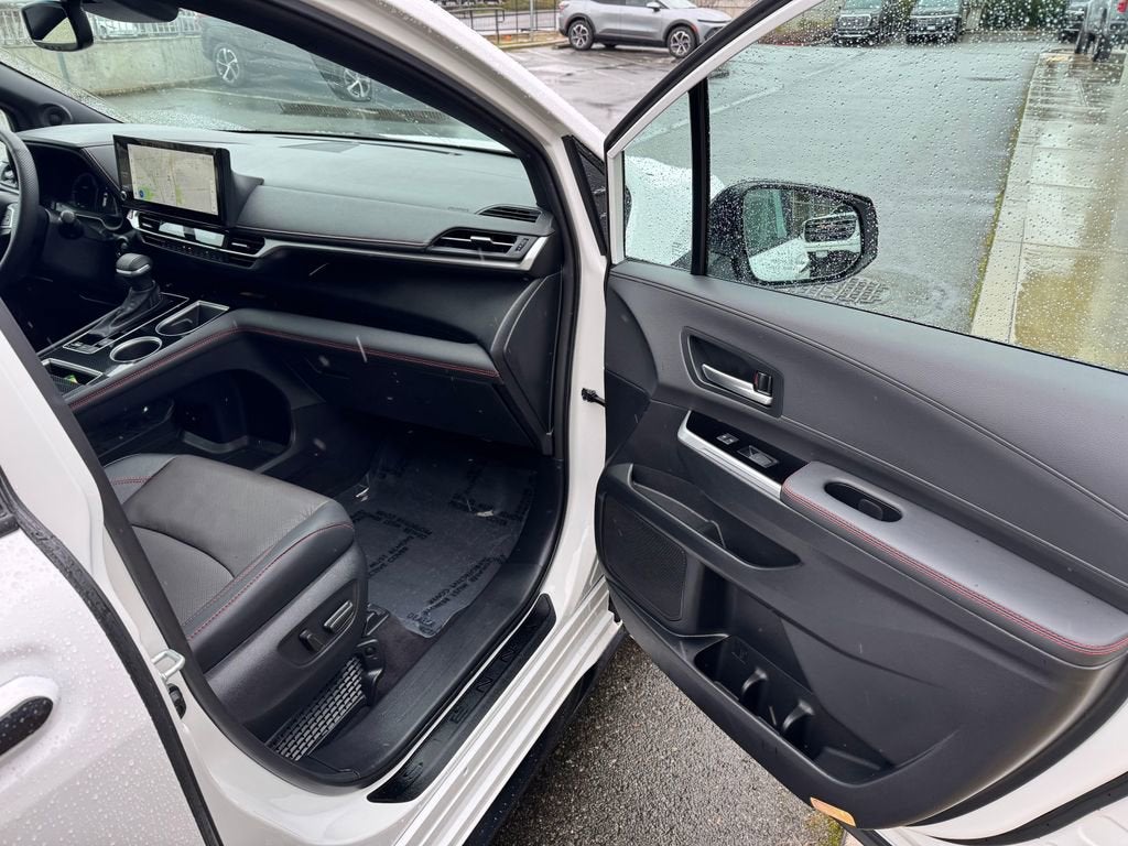 2025 Toyota Sienna XSE