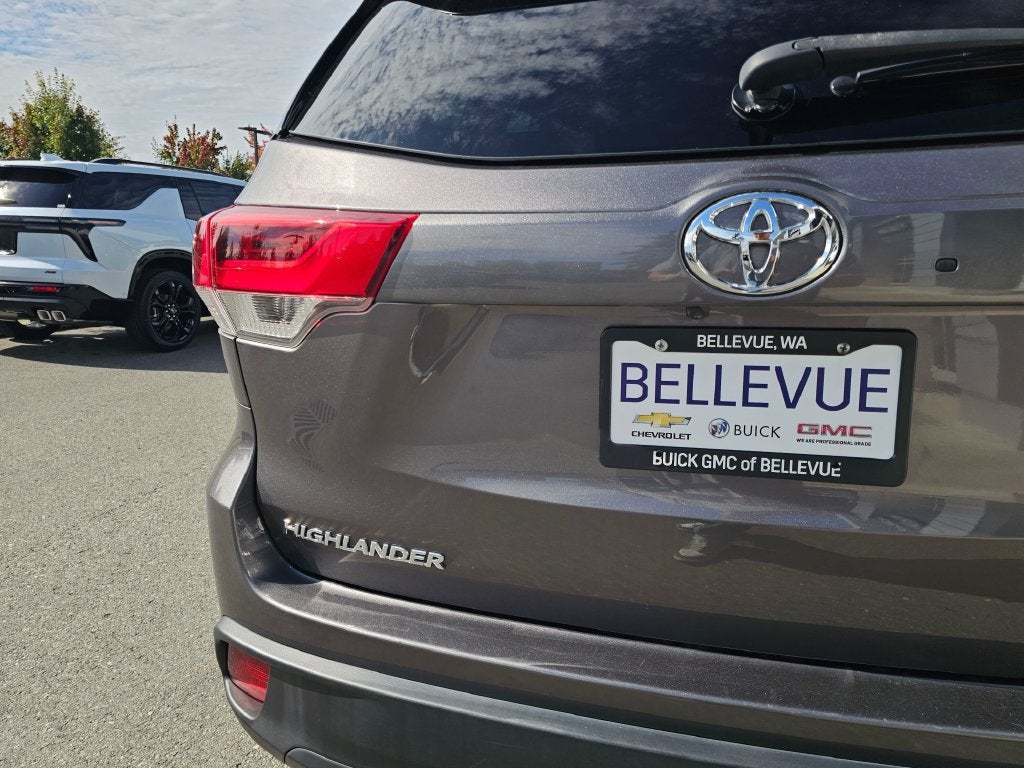 2019 Toyota Highlander SE