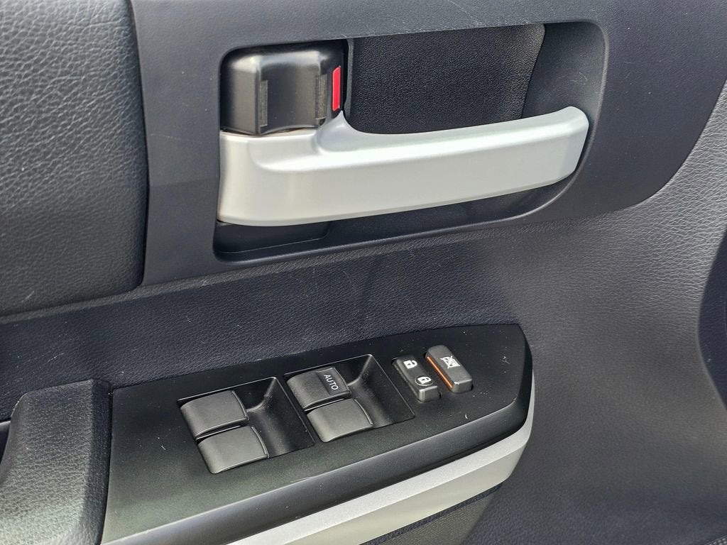 2015 Toyota Tundra 4WD Truck SR