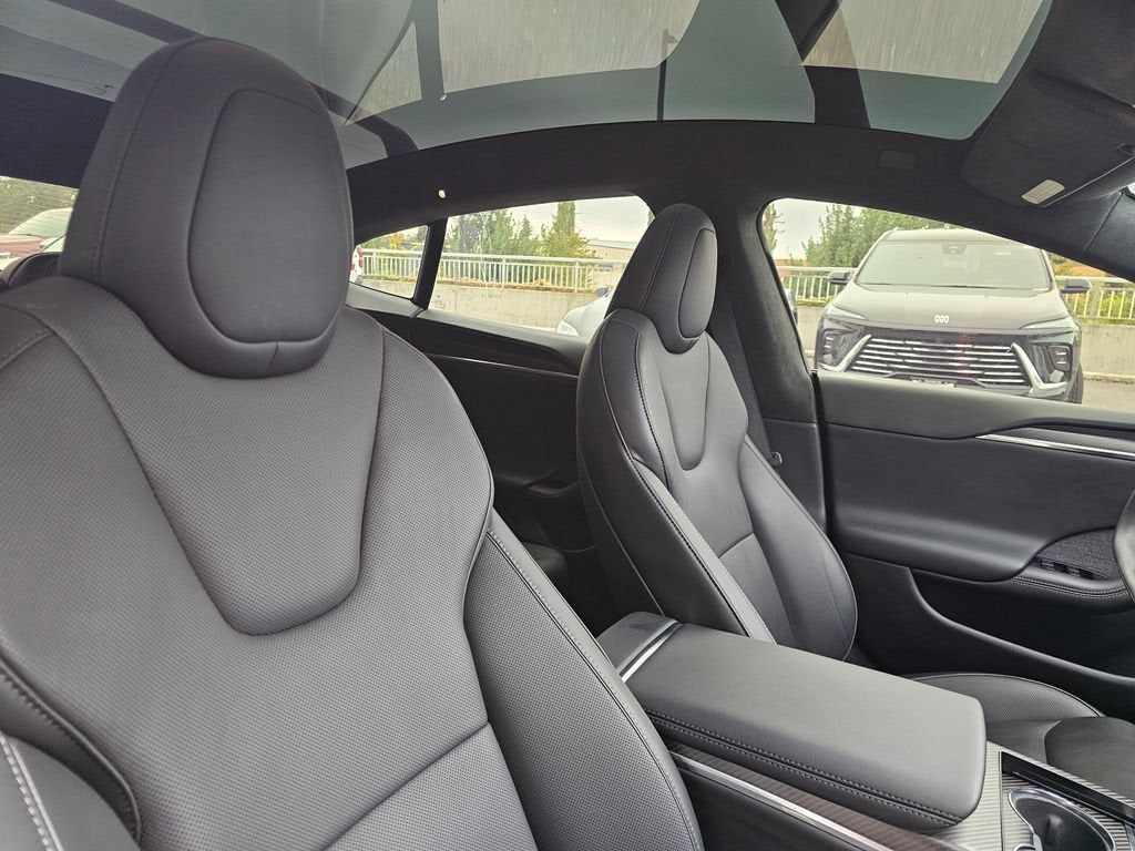 2022 Tesla Model S Plaid