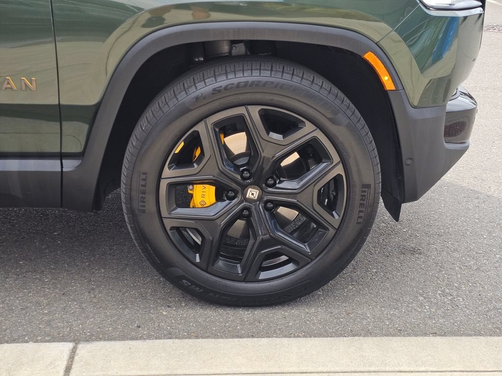 2025 RIVIAN R1S Premium