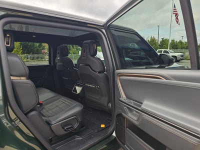 2025 RIVIAN R1S Premium