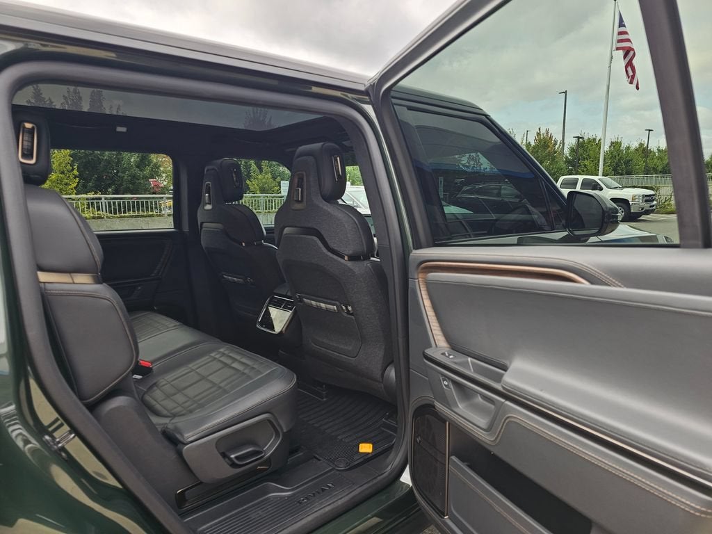 2025 RIVIAN R1S Premium