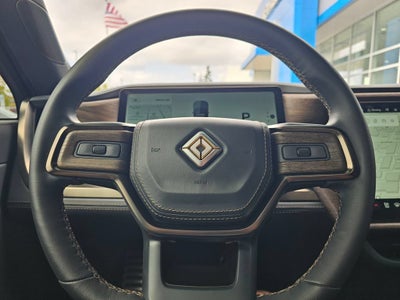 2025 RIVIAN R1S Premium
