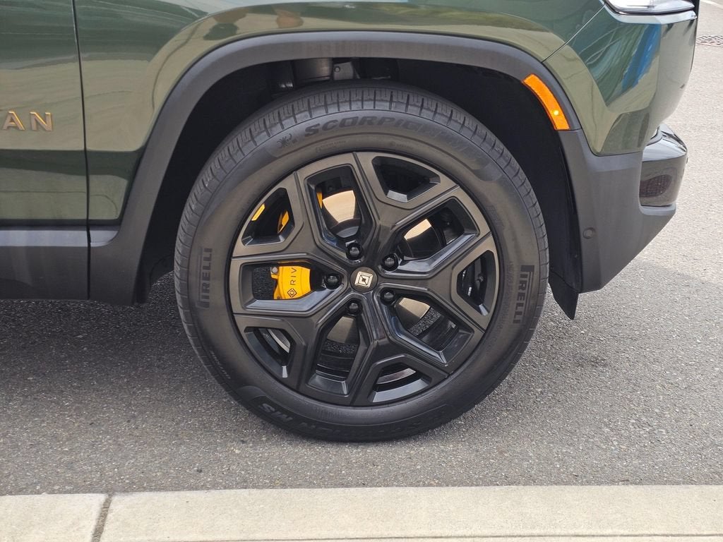 2025 RIVIAN R1S Premium