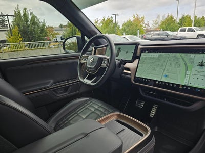 2025 RIVIAN R1S Premium