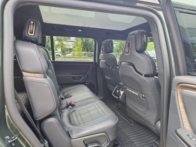 2025 RIVIAN R1S Premium