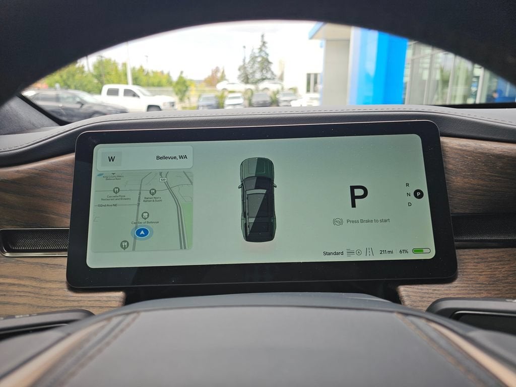2025 RIVIAN R1S Premium