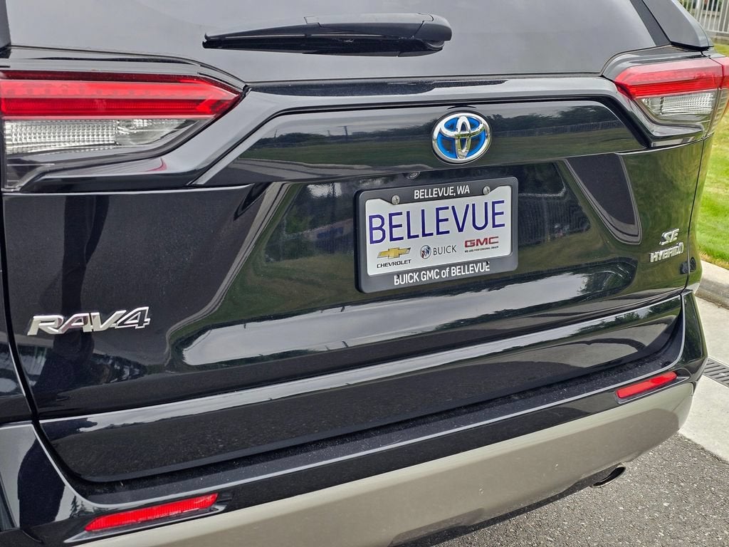 2022 Toyota RAV4 Hybrid SE