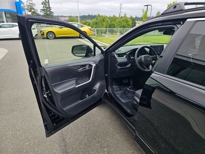 2022 Toyota RAV4 Hybrid SE