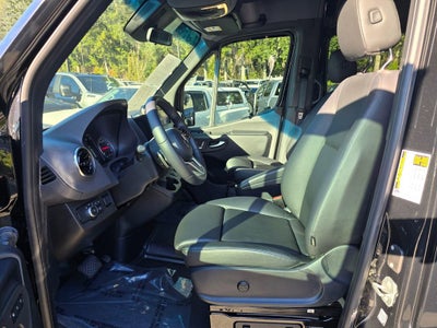 2022 Mercedes-Benz Sprinter Passenger Van 2500 High Roof V6 170" RWD