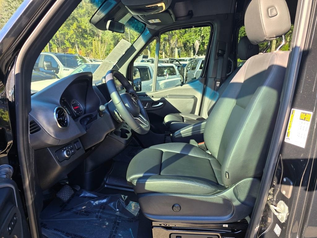 2022 Mercedes-Benz Sprinter Passenger Van 2500 High Roof V6 170" RWD