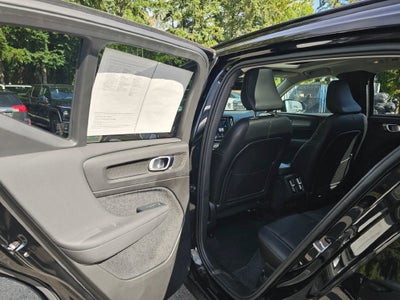 2023 Volvo XC40 Plus Dark Theme