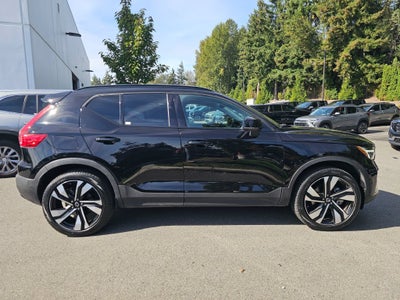 2023 Volvo XC40 Plus Dark Theme