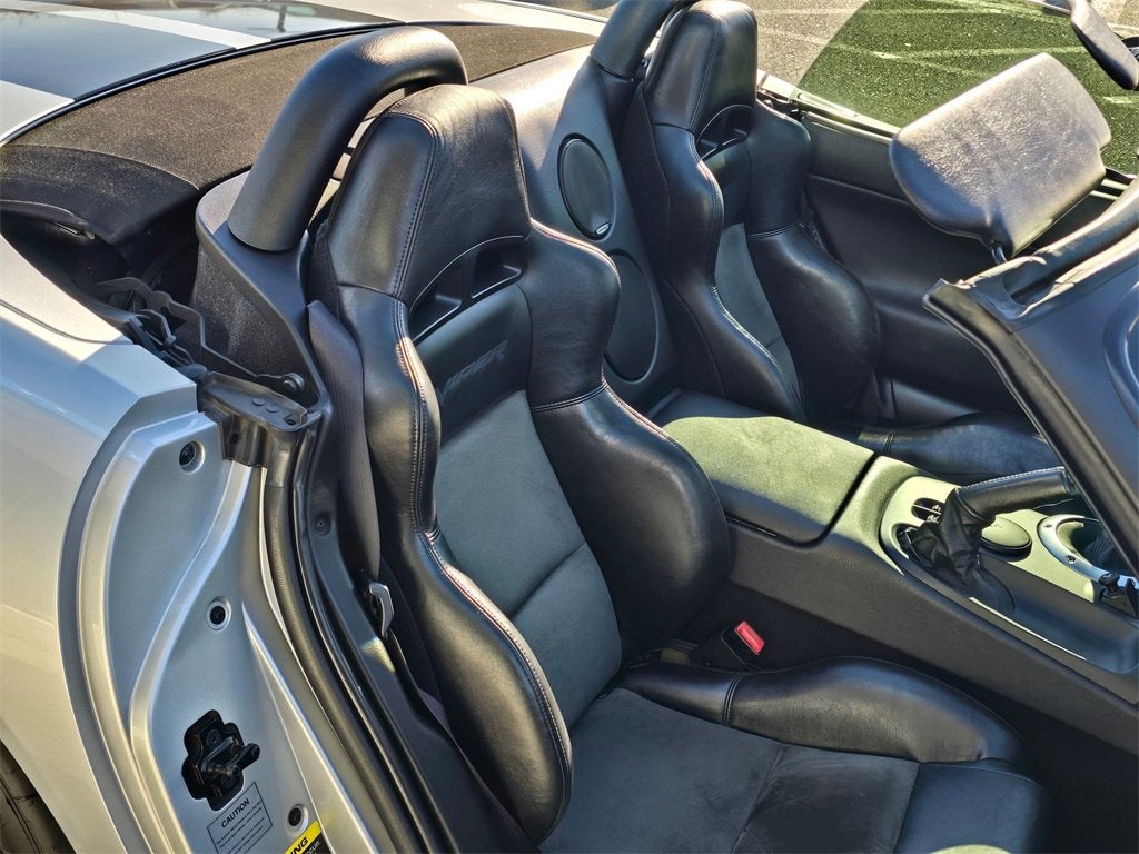 2004 Dodge Viper Base