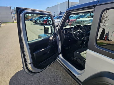 2022 Jeep Wrangler Base