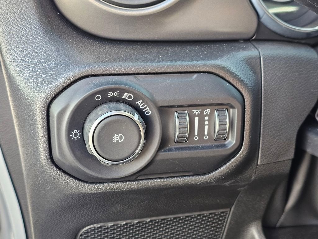 2022 Jeep Wrangler Base