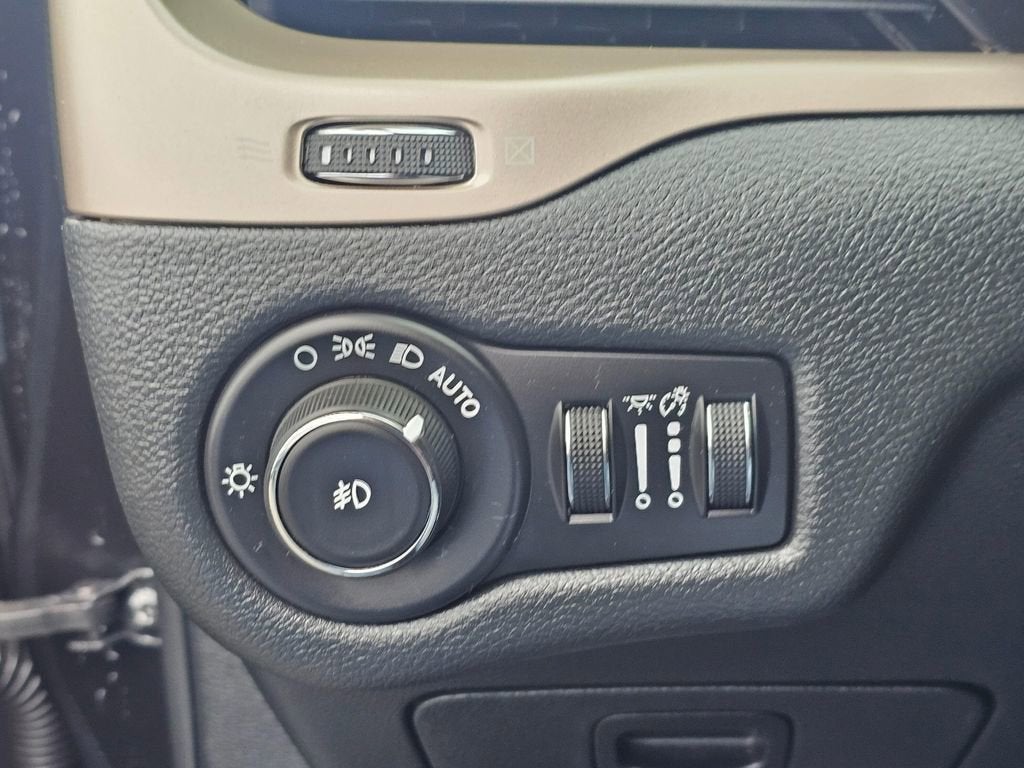 2015 Jeep Cherokee Base