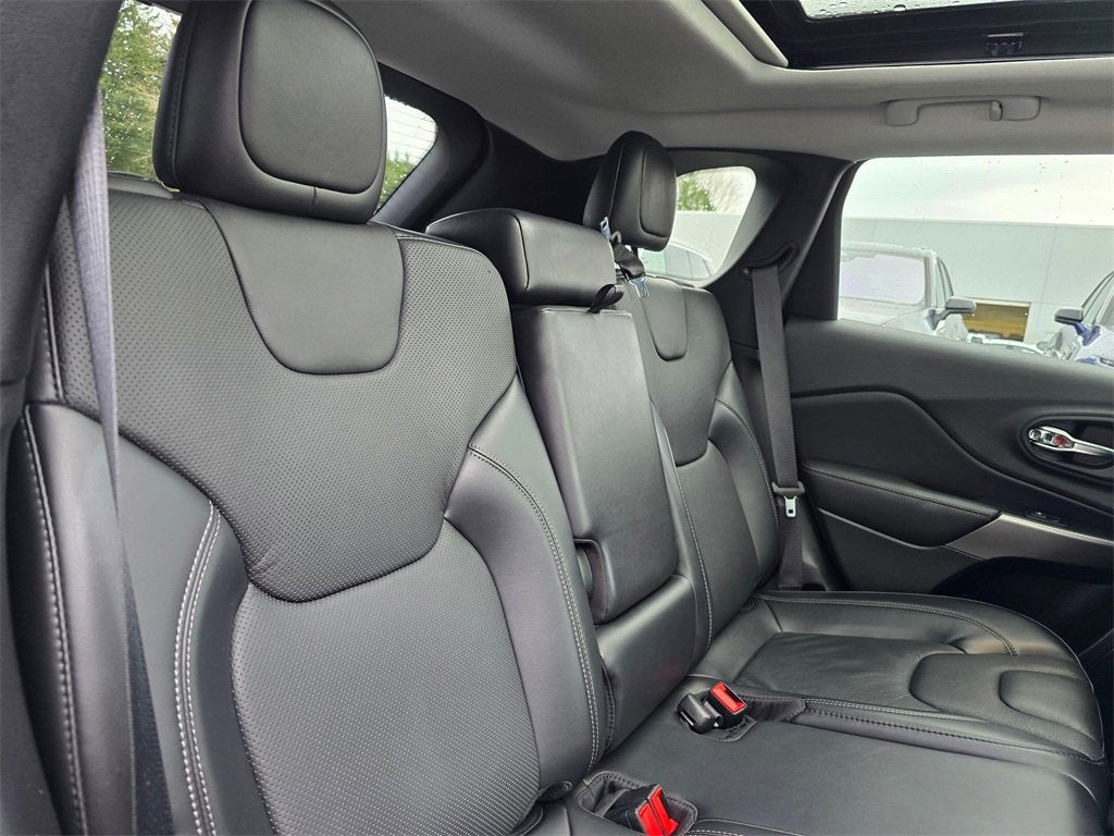 2021 Jeep Cherokee Base