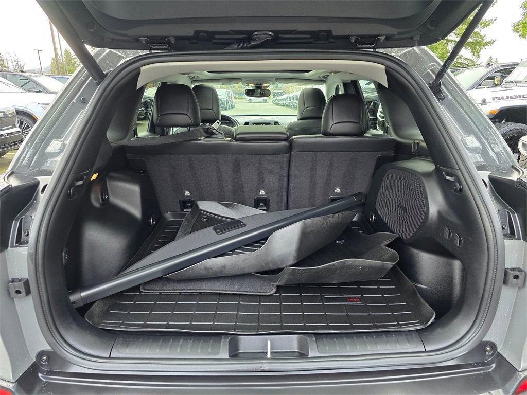 2021 Jeep Cherokee Base