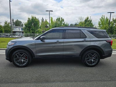 2025 Ford Explorer Base