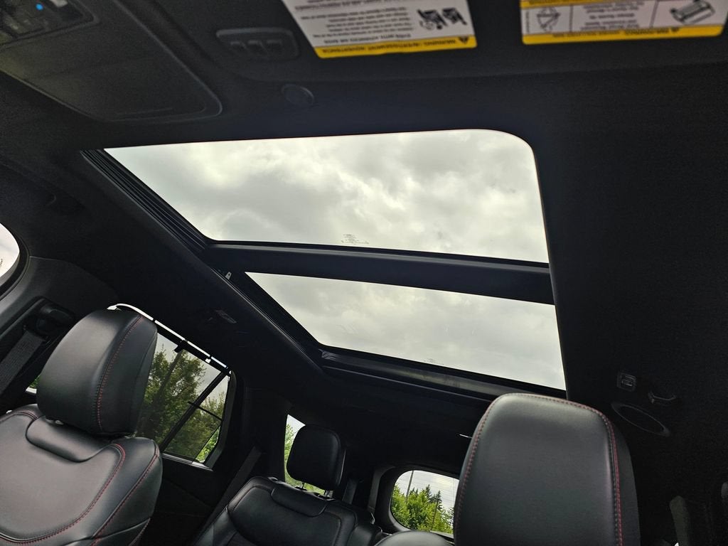 2025 Ford Explorer Base