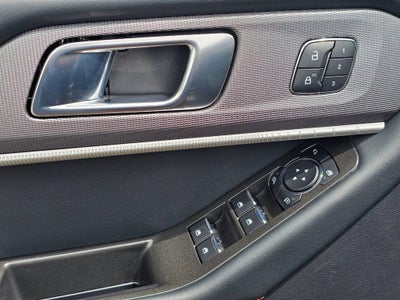 2025 Ford Explorer Base