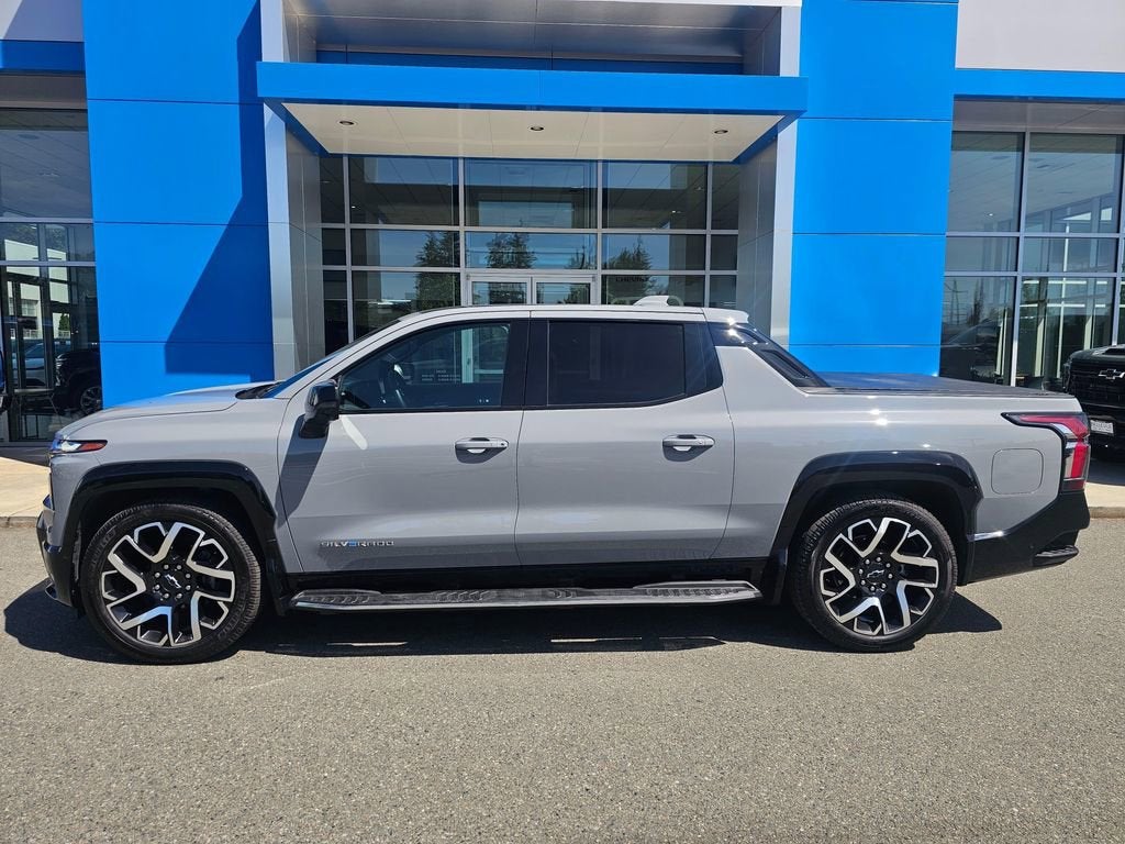 2025 Chevrolet Silverado EV Base