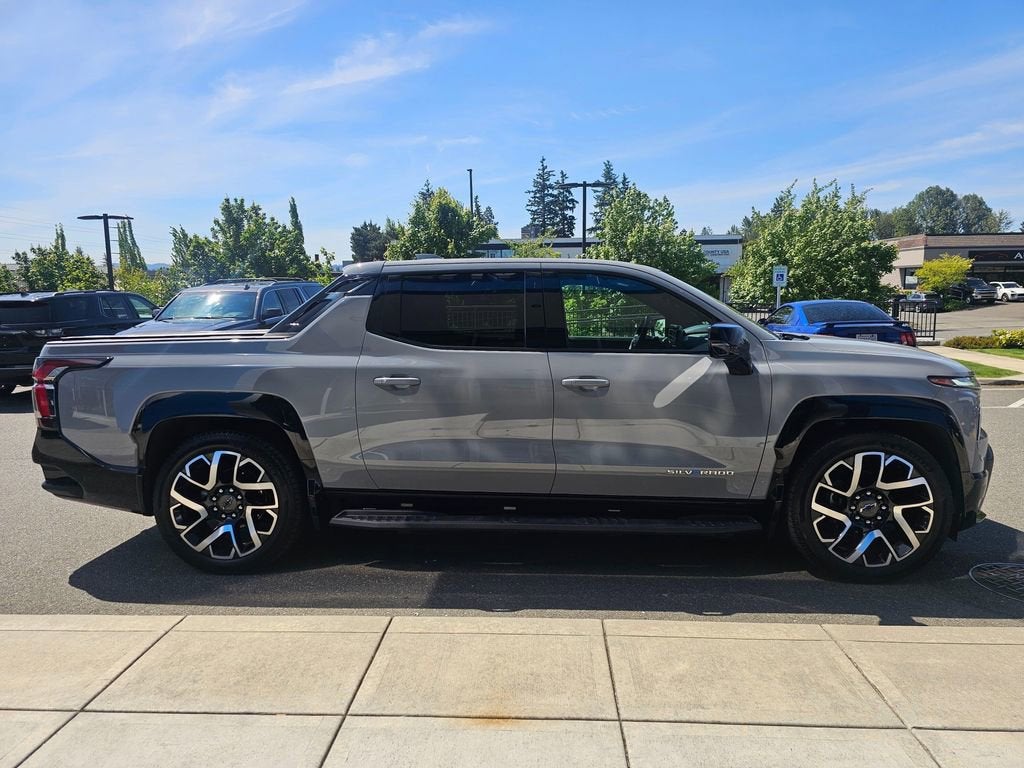 2025 Chevrolet Silverado EV Base