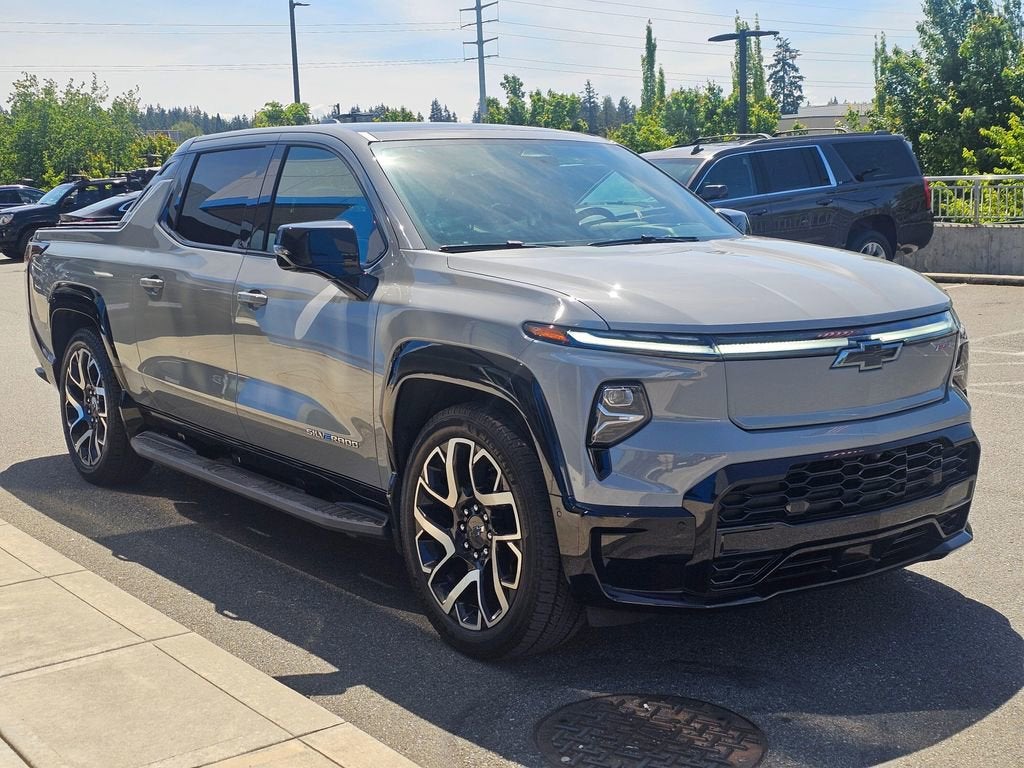 2025 Chevrolet Silverado EV Base