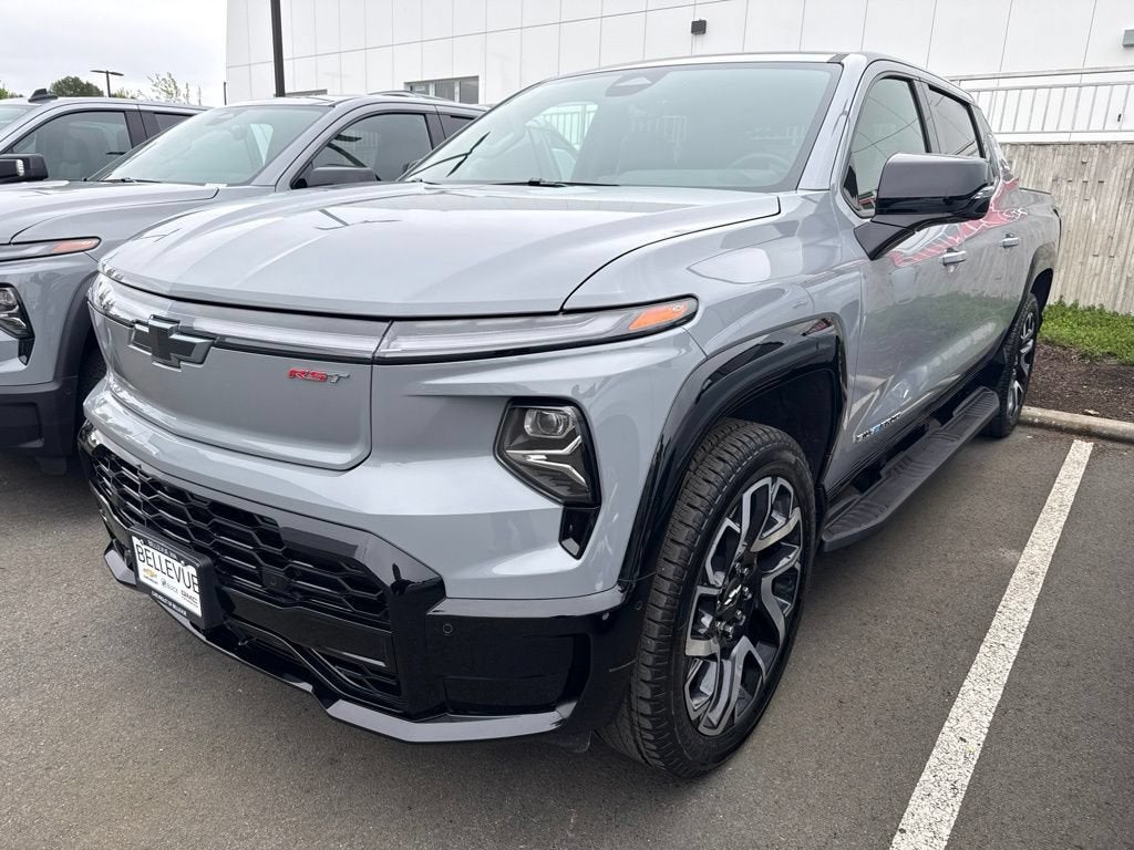 2025 Chevrolet Silverado EV Base