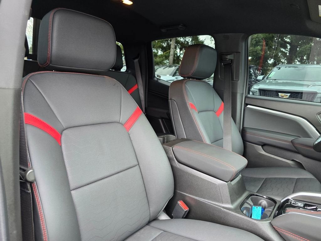 2025 Chevrolet Colorado Base