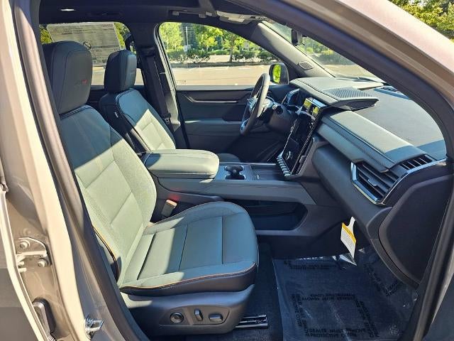 2026 GMC Acadia AT4 - Photo 11